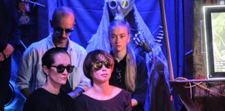 Зайцева-младшая не решалась подойти к гробу отца более часа