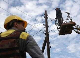 Отключения света в восьми областях — Укрэнерго