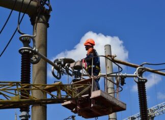 В семи областях аварийные отключения — Укрэнерго
