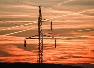 Укрэнерго вернуло графики отключений на понедельник