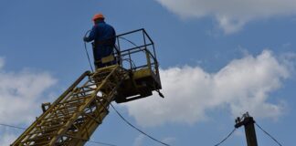 В Украине без света почти 1000 населенных пунктов