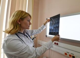 Госдума предложила в разы повысить МРОТ медикам