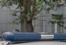 Банкира, выкинувшего из окна жену и сына, отправляют в стационар