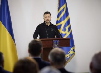 Зеленского пригласили в штаб-квартиру НАТО