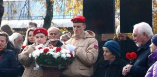 В Москве отдали дань памяти погибшеу 30 лет назад военкору «МК» Дмитрию Холодову