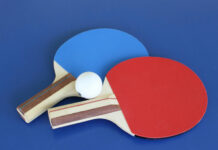 Юношу, засунувшего в тело теннисный шарик, решили отдать в спорт