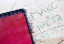 В приложениях для знакомств мужчины предпочитают дам постарше в 40% случаев