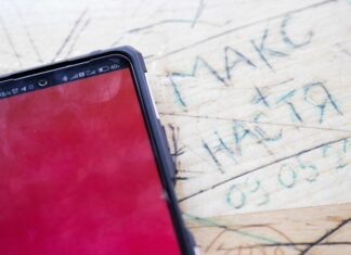 В приложениях для знакомств мужчины предпочитают дам постарше в 40% случаев