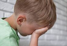 Эксперт Анна Ханину рассказала о негативной стороне детской медийности: хейт, буллинг, слезы