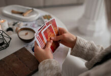 Эзотерик рассказала, как работает «карта желаний», и чем она отличается от вишлиста