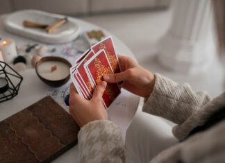 Эзотерик рассказала, как работает «карта желаний», и чем она отличается от вишлиста