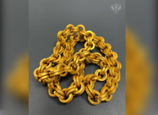 Столичные таможенники не дали вывезти в Турцию двухкилограммовую цепь из золота