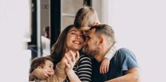 Родители школьников спорят о семьеведении: мнения отцов и матерей резко разошлись