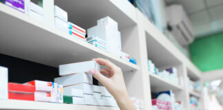 Эксперты рассказали, почему в России стали открывать все меньше аптек