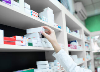 Эксперты рассказали, почему в России стали открывать все меньше аптек