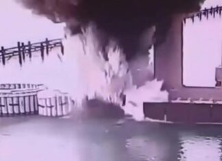 Крымский мост: подводный взрыв и новые атаки