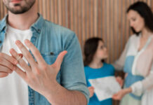 Детей после развода могут оставить обоим родителям одновременно