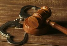 Похитителю «Эротики» и иконы «Похвала Богородицы» скостили срок более чем в два раза