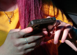 Киберполицейские рассказали, как девушкам распознать мошенников на сайтах знакомств