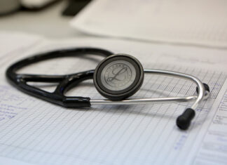 Новая страшилка соцсетей — «кортизоловое лицо»: что это и чем неприятно