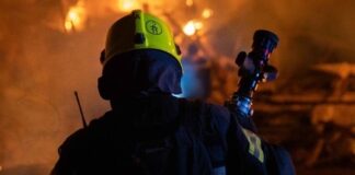 Взрывы и пожар: Николаев атакуют вражеские шахеды