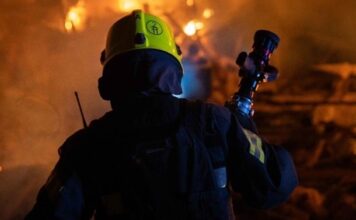 Взрывы и пожар: Николаев атакуют вражеские шахеды