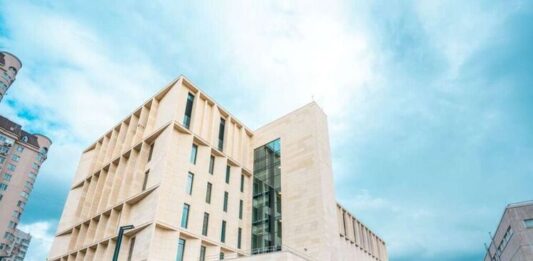 Помощь, которая вчера казалась фантастикой: высокотехнологичная медицина в Москве становится нормой жизни