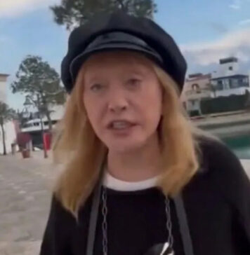 Российский артист одной фразой осадил кайфующую на Кипре Пугачеву