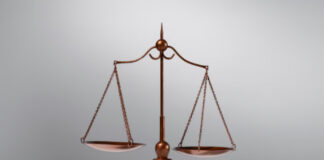 Язык российских законов стал непосильным для понимания обывателями