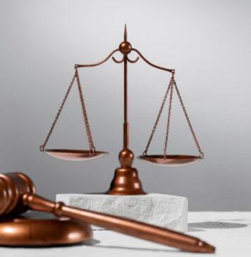 Язык российских законов стал непосильным для понимания обывателями