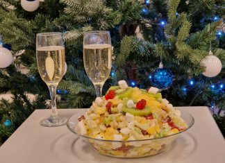 Названы способы правильно наполнить бокал шампанского на Новый год