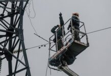 Атаки РФ: более 112 тысяч потребителей без света