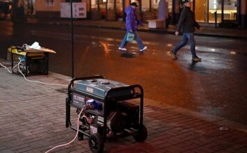 Укрэнерго снова задействовало аварийные отключения