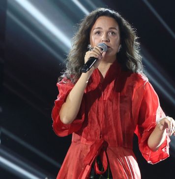 «Мне очень плохо»: певица Слава сообщила о серьезных проблемах в личной жизни