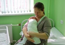 «Богатырский рейтинг пополнился новым рекордом»: на свет появился младенец весом почти 8 килограммов