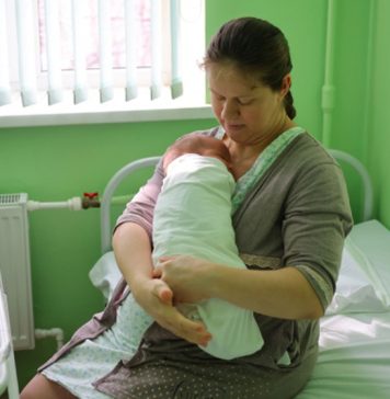 «Богатырский рейтинг пополнился новым рекордом»: на свет появился младенец весом почти 8 килограммов