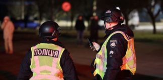 Более 40 раненых: РФ нанесла удар по зданию полиции в Шостке