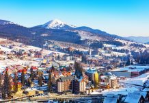 Экс-таможенника разоблачили в легализации $2 млн через гостиницу в Буковеле