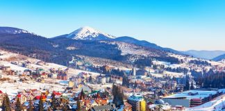 Экс-таможенника разоблачили в легализации $2 млн через гостиницу в Буковеле