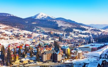 Экс-таможенника разоблачили в легализации $2 млн через гостиницу в Буковеле